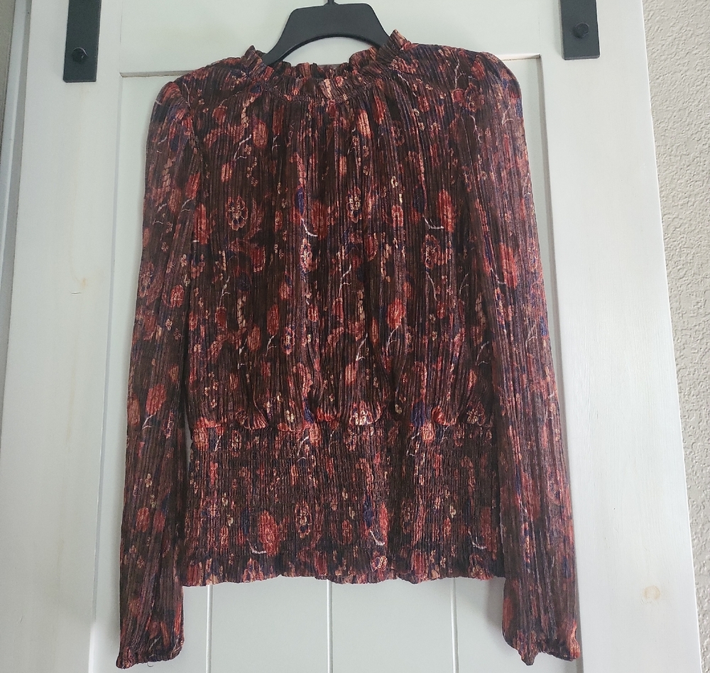 JOIE Metallic Brown Floral Semi Cheer Sleeves